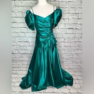 Vintage SALE emerald green satin prom gown size 11/12 1980s